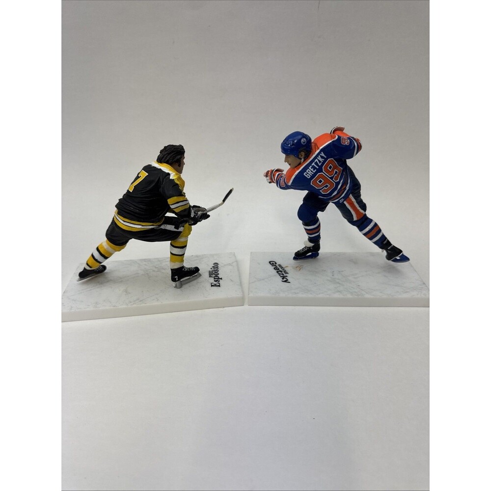 2004 NHL  McFarlane Legends Loose Bruins-Oilers  Phill Esposito & Wayne Gretzky - Picture 2 of 9